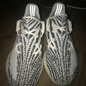 yeezy 350 v2 zebra